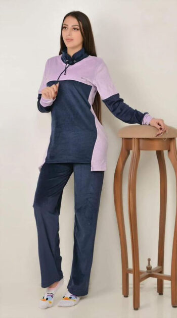 بيجامة مخمل طويلة