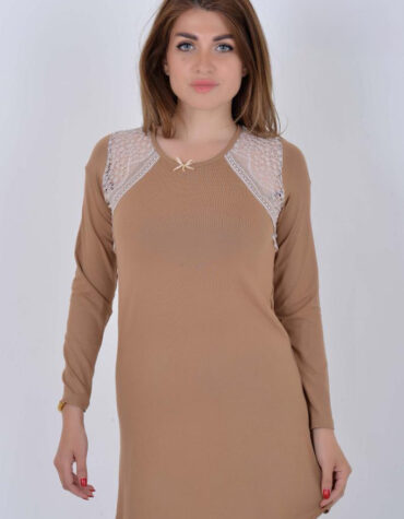 قميص نوم بأكمام طويلة ودانتيل على الأكتاف