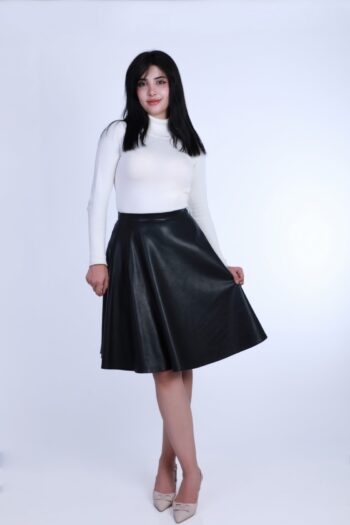 تنورة جلد كلاسيكية بقصّة واسعة – A-Line