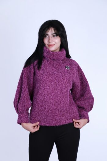 بلوزة شتوية برقبة عالية وأكمام منفوشة