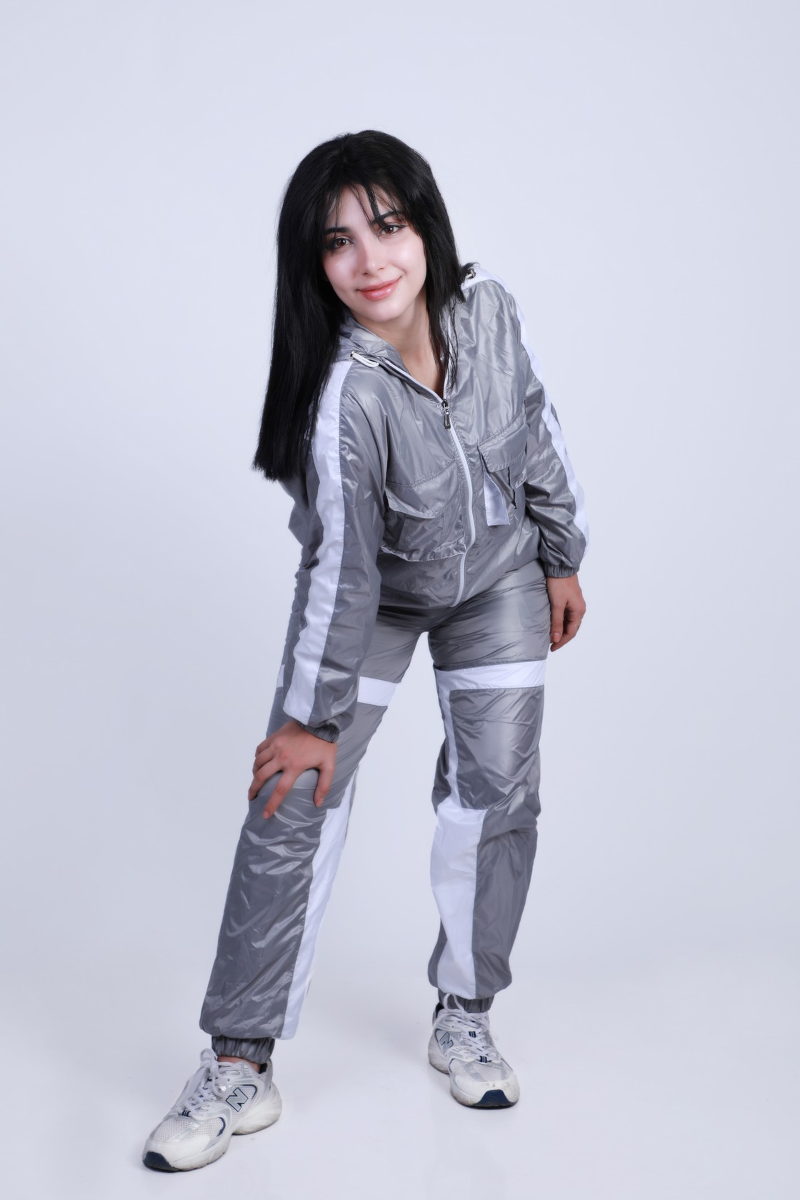 21 (3) بدلة رياضة شتوية مقاومة للهواء والمطر – تصميم رياضي بخطوط جانبية