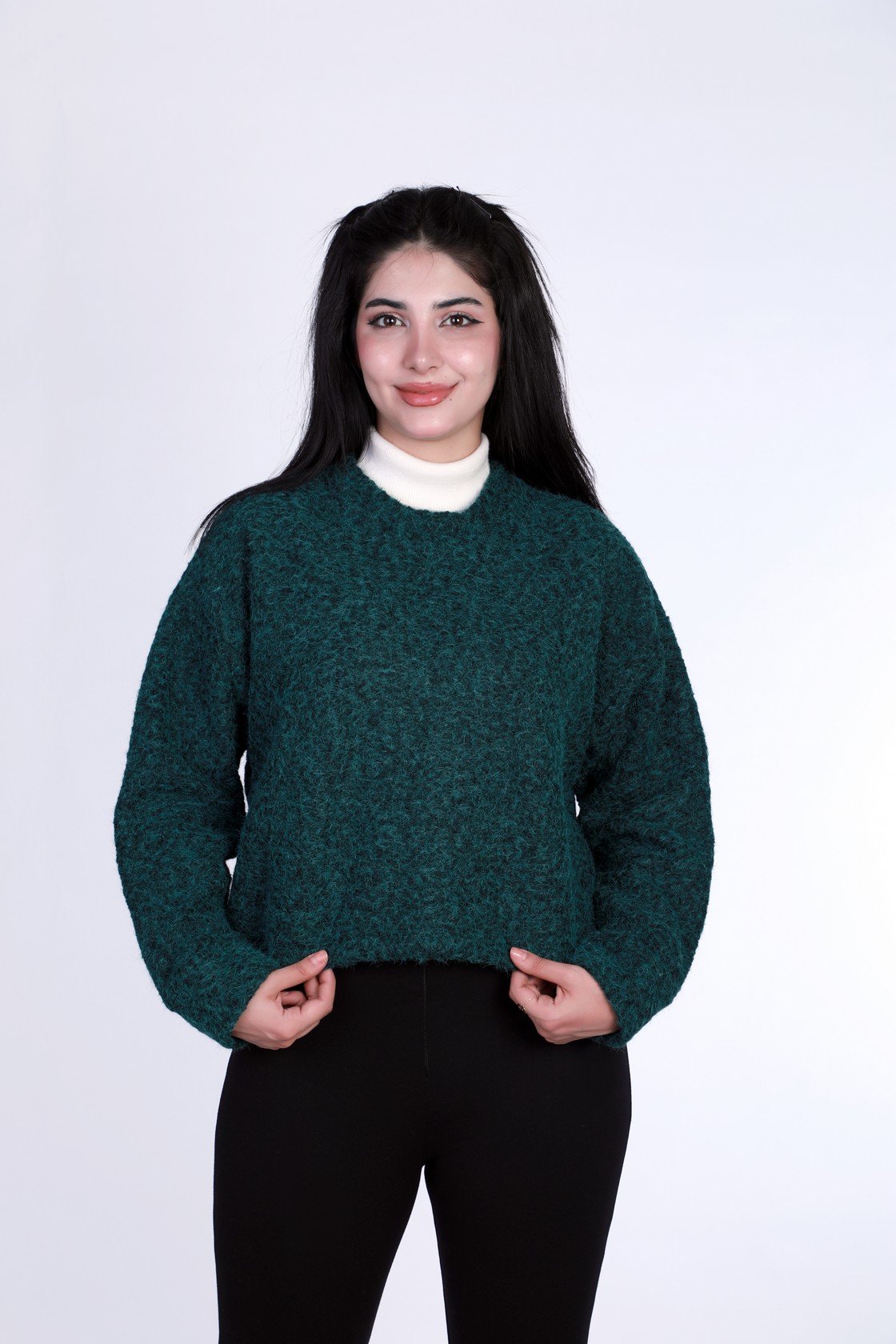 5 (4) بلوزة شتوية فرو ناعم بربطة خلفية – ظهر مفتوح