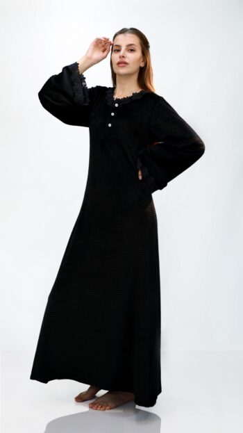 قميص نوم مخمل شتوي طويل – ياقة دانتيل