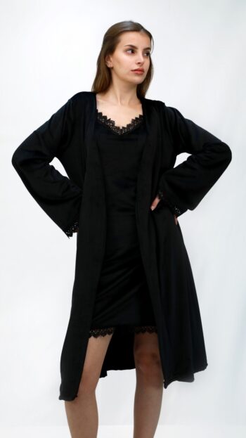 طقم روب مع قميص نوم دانتيل