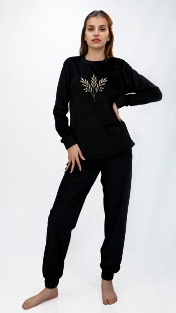 بيجاما نسائي مخمل – تطريز أغصان